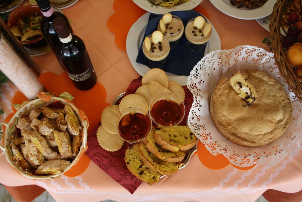 Hotel Ristorante Il Pino Chiusi Dış mekan fotoğraf