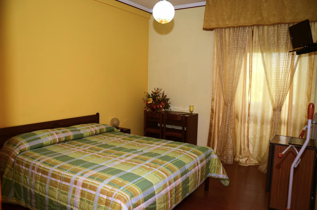 Hotel Ristorante Il Pino Chiusi Oda fotoğraf